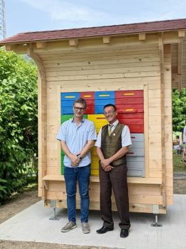 Učni čebelnjak v Debru 1